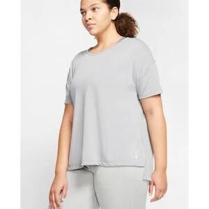 Nike Yoga Plus Size Women's Short Sleeve Yoga Top gray 2X NWT